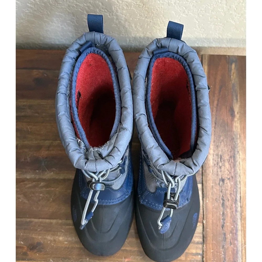 The North Face Alpenglow Waterproof Insulated Snow Boots Boys US 5 ThermaFelt